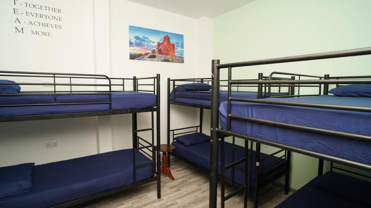 Bookarest Hostel Malta San Ġiljan Kültér fotó