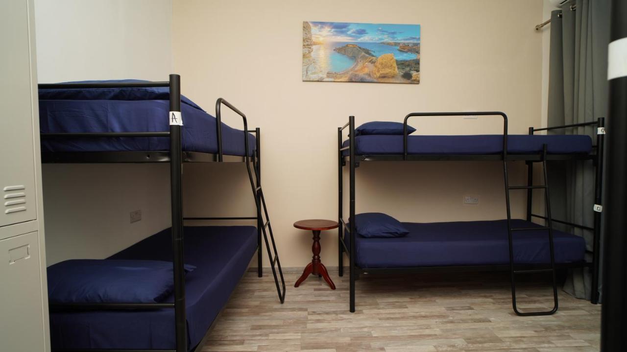 Bookarest Hostel Malta San Ġiljan Kültér fotó